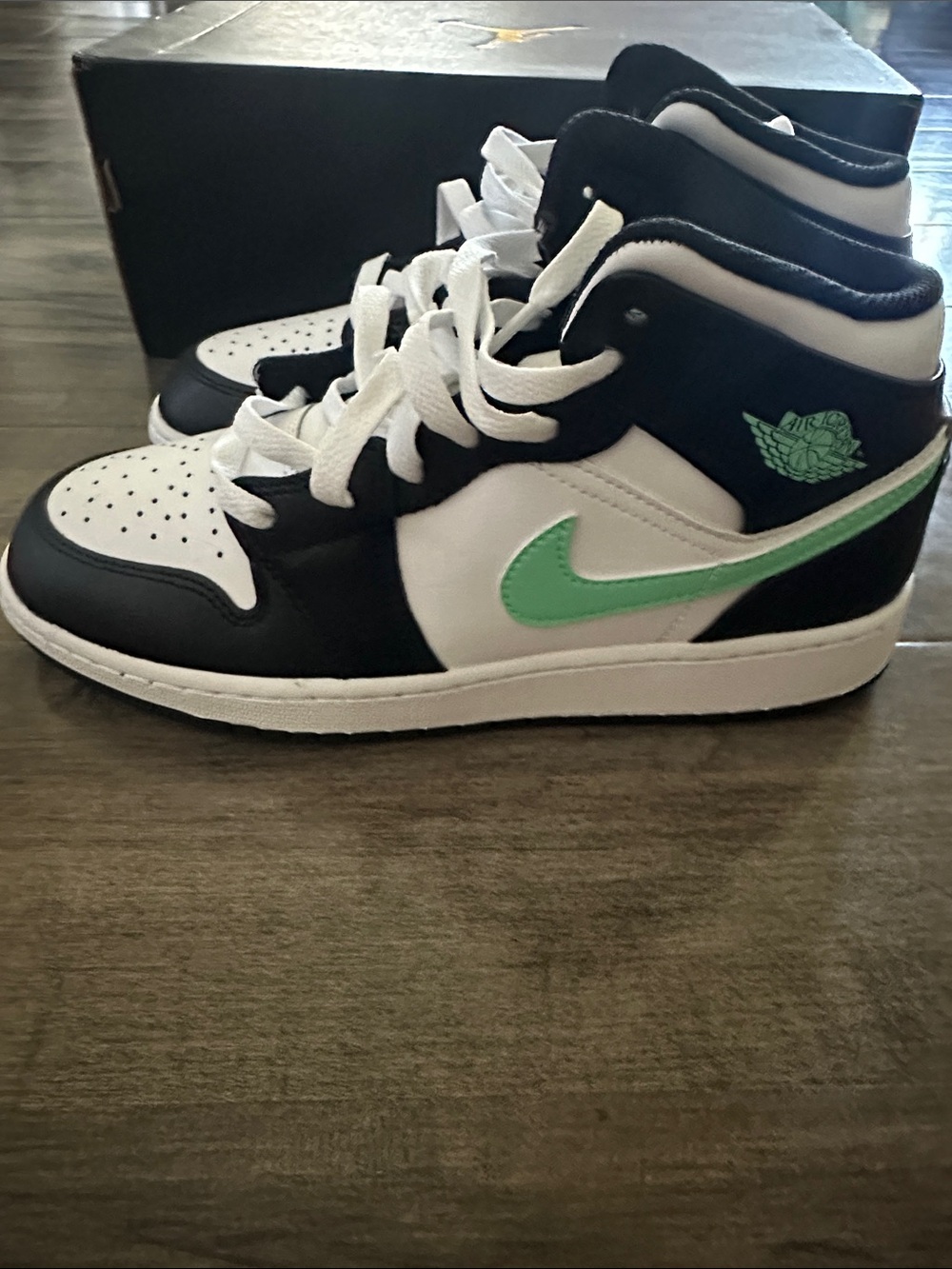 Nike Kids Air Jordan 1 Mid 6.5- White/Black with Mint Swoosh
